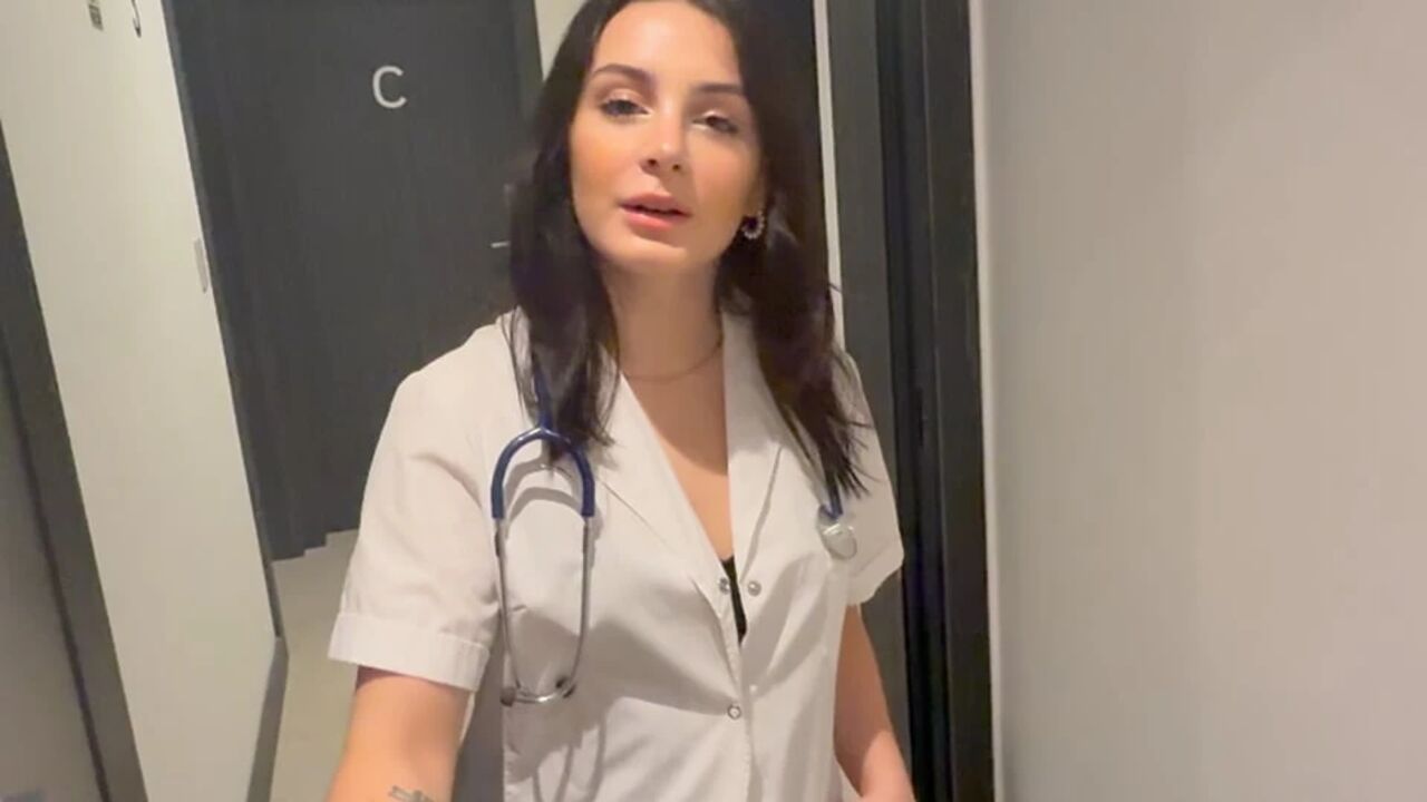 Horny Nurse Cures Patient's Cock with a Great Blowjob - Almendra Gala