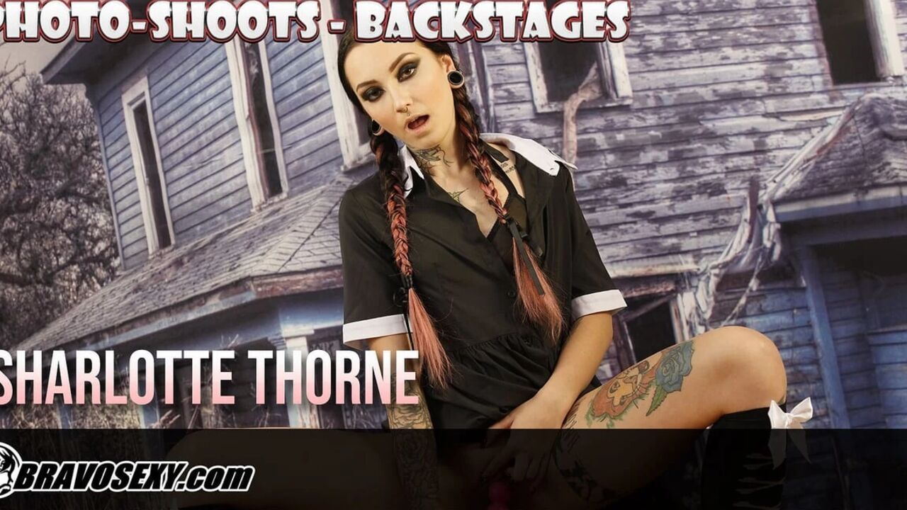 Sharlotte Thorne - 430 - Photoshoot Backstage