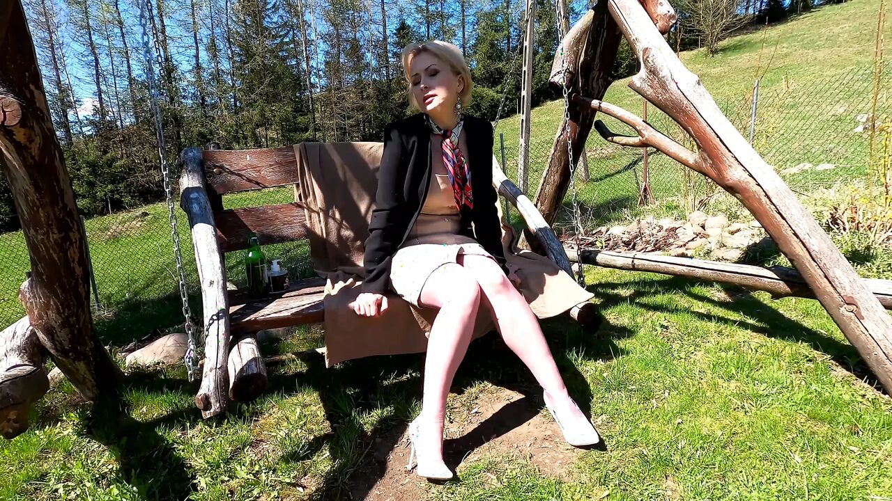 Wanilianna and the Bottle of Non Beverage: Part 1
