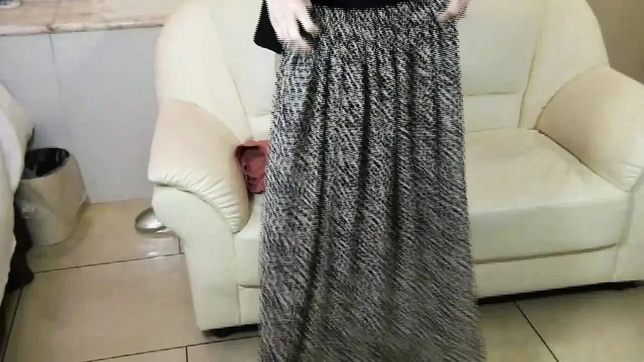 A very fine beauty arrives