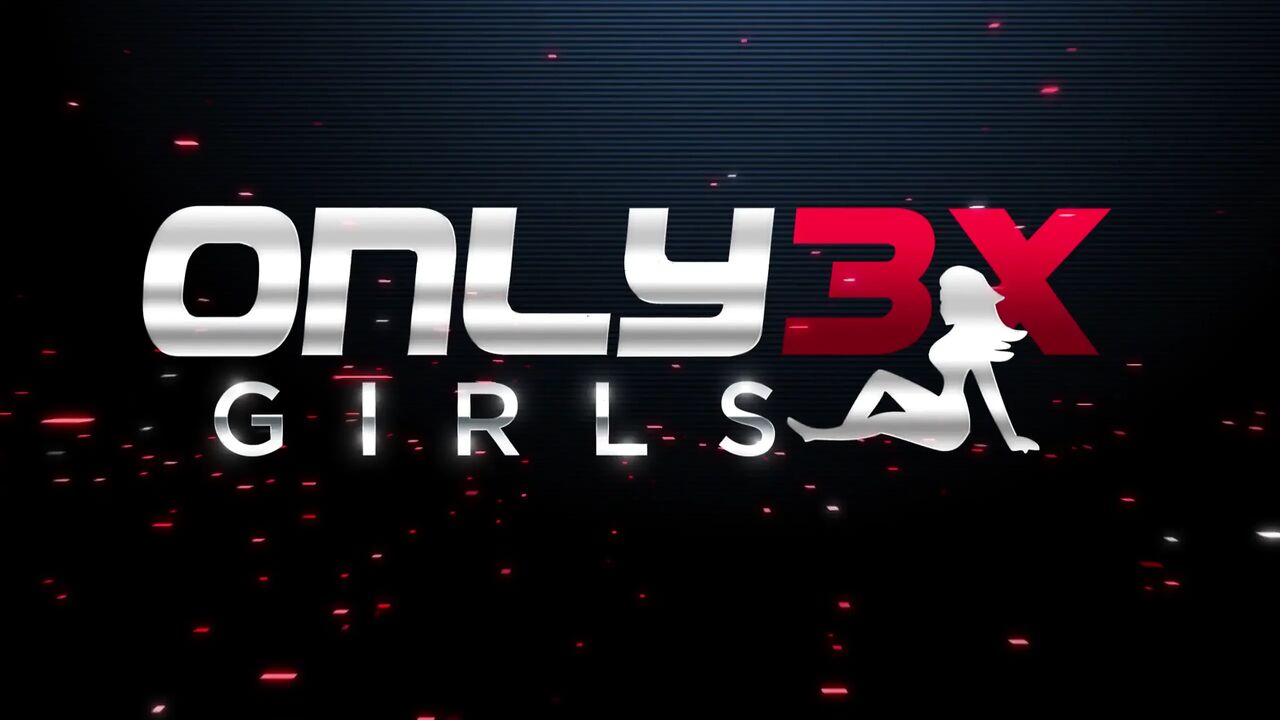 Xanthia Lombardi and Betty Luxxx scissoring in Spain