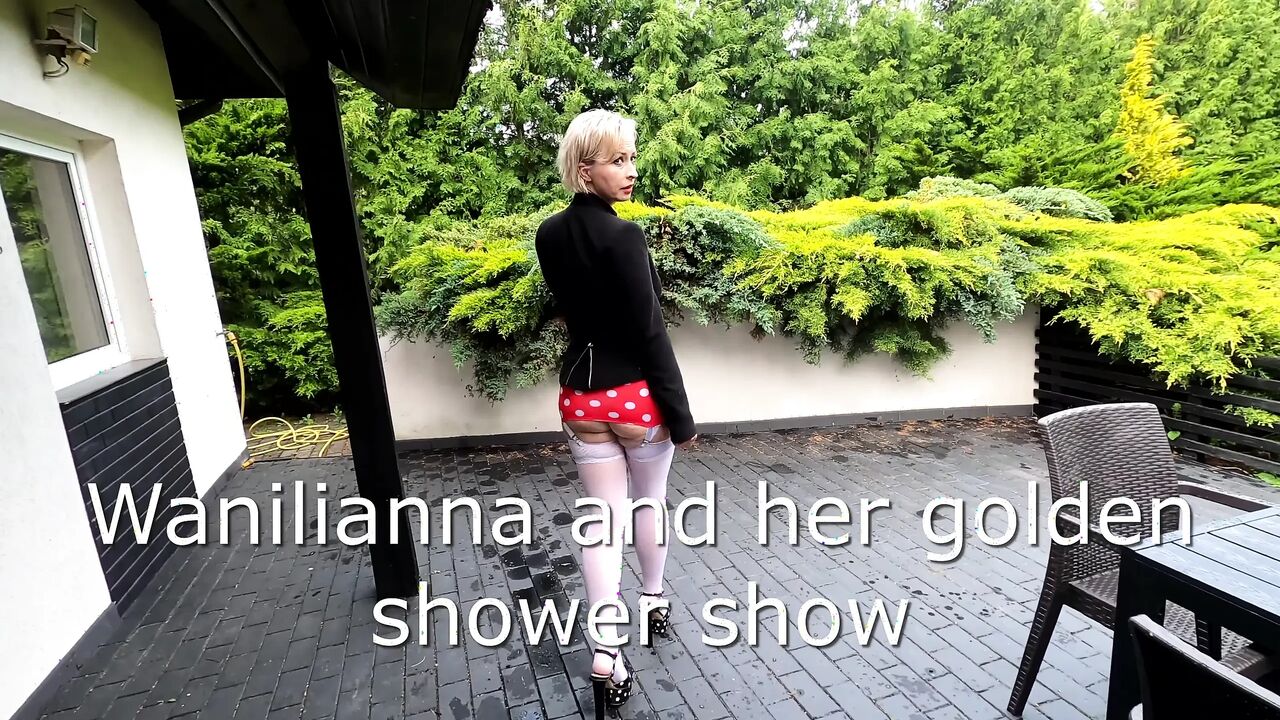 Double Golden Shower Show