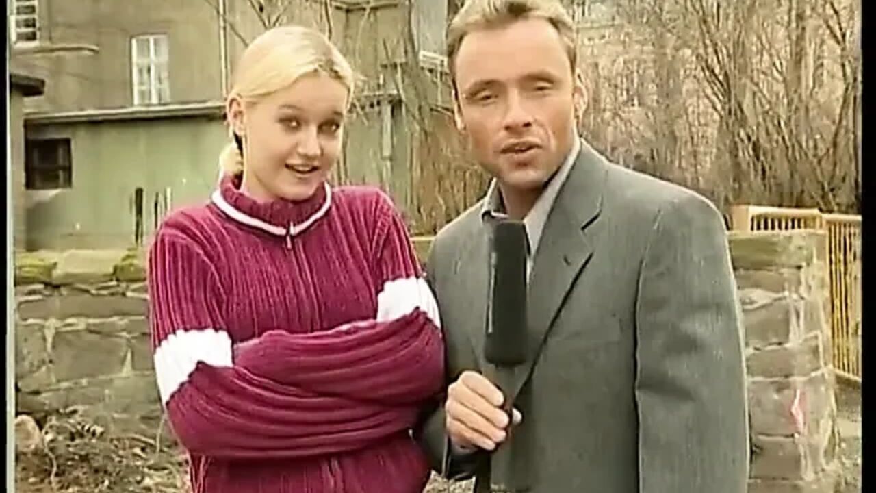Blonde teen gets naked at vintage casting