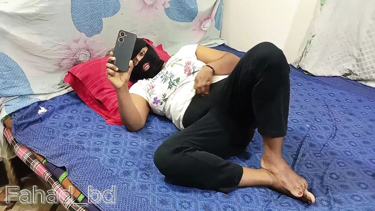Desi Girl Fucking Boy Friend Home Alone Part- 1