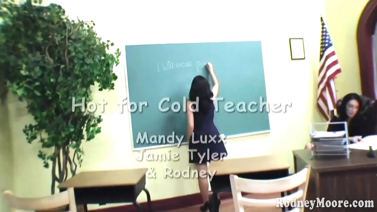 College threesome antics from aughties pornstars
