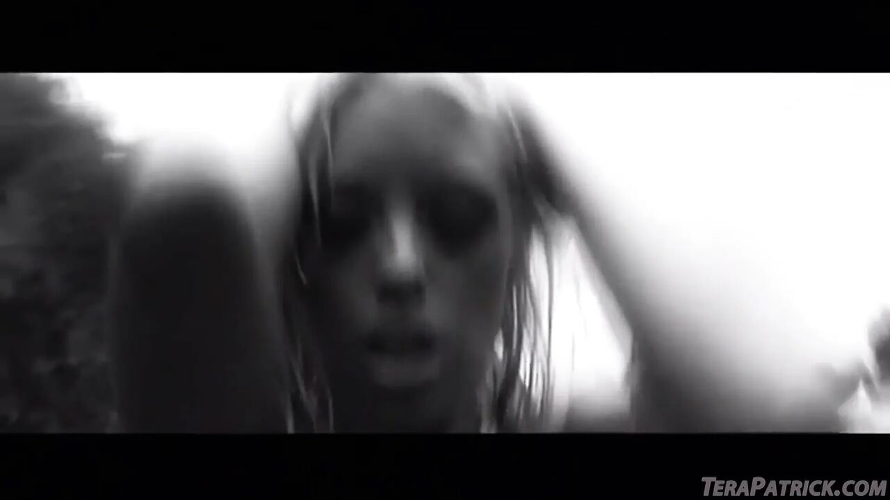 Hot stud fucks pornstar Brittney Skye in the ass