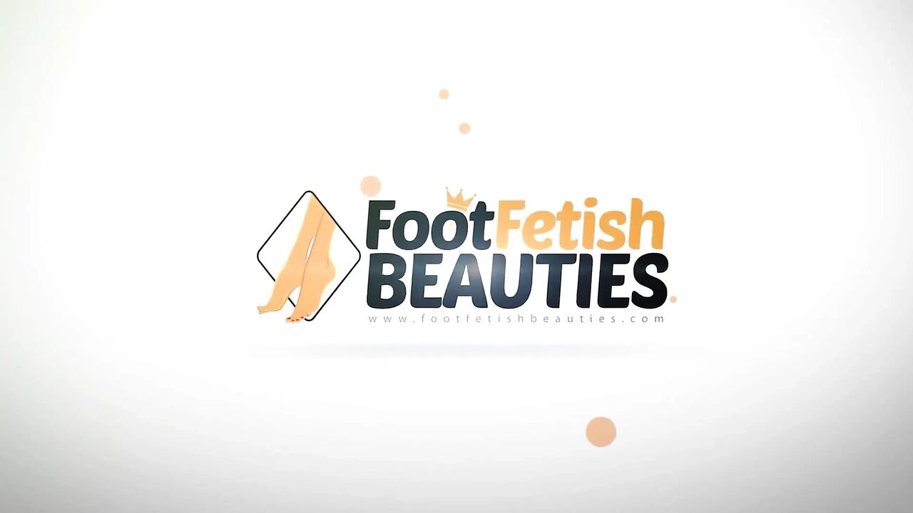 Dominating Queen Let Her Slave Worship Her Feet Before Stepping on His Dick