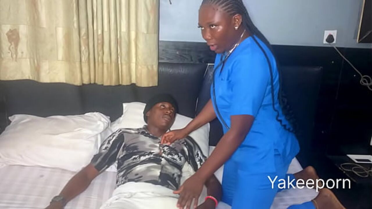 Ebony Nurse got so horny when she sees her patient erecting