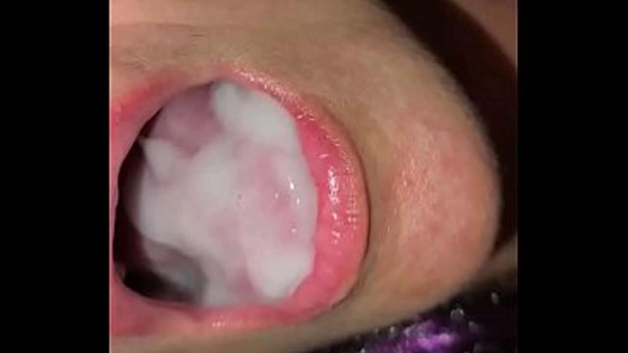 I give a blowjob to a follower and I swallow his cum. -Colombian Sabrinafoxy