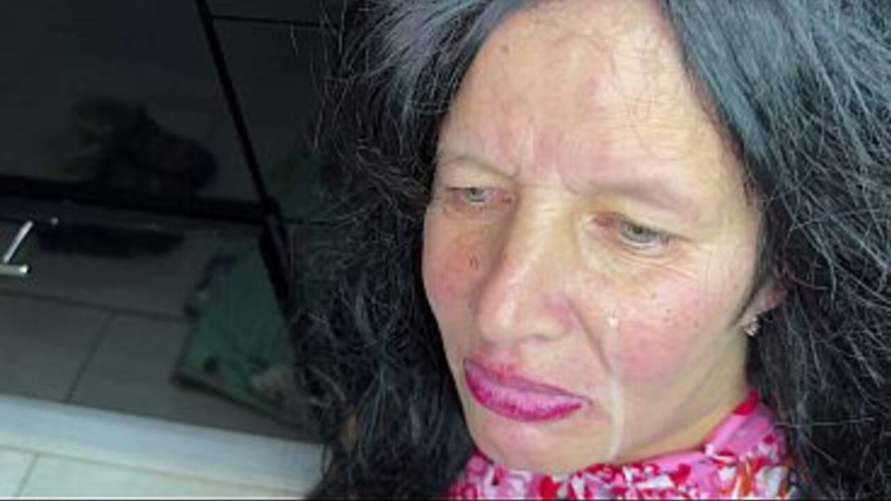 The stepmom got stuck in the washing machine and screamed for help, the stepson pulled her out, but first fucked her hard in anal, then she sucked and got cum on her face