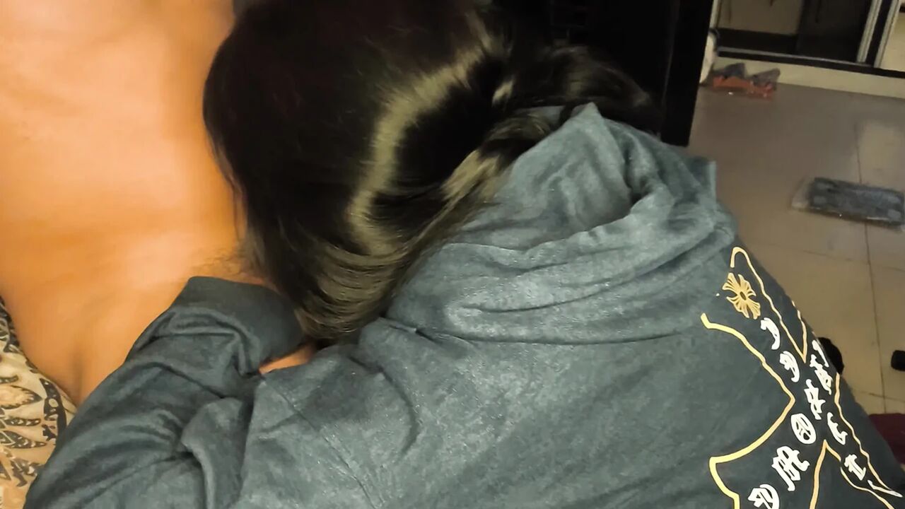 My mother-in-law loves to suck my cock all day, she comes to visit me secretly from her husband