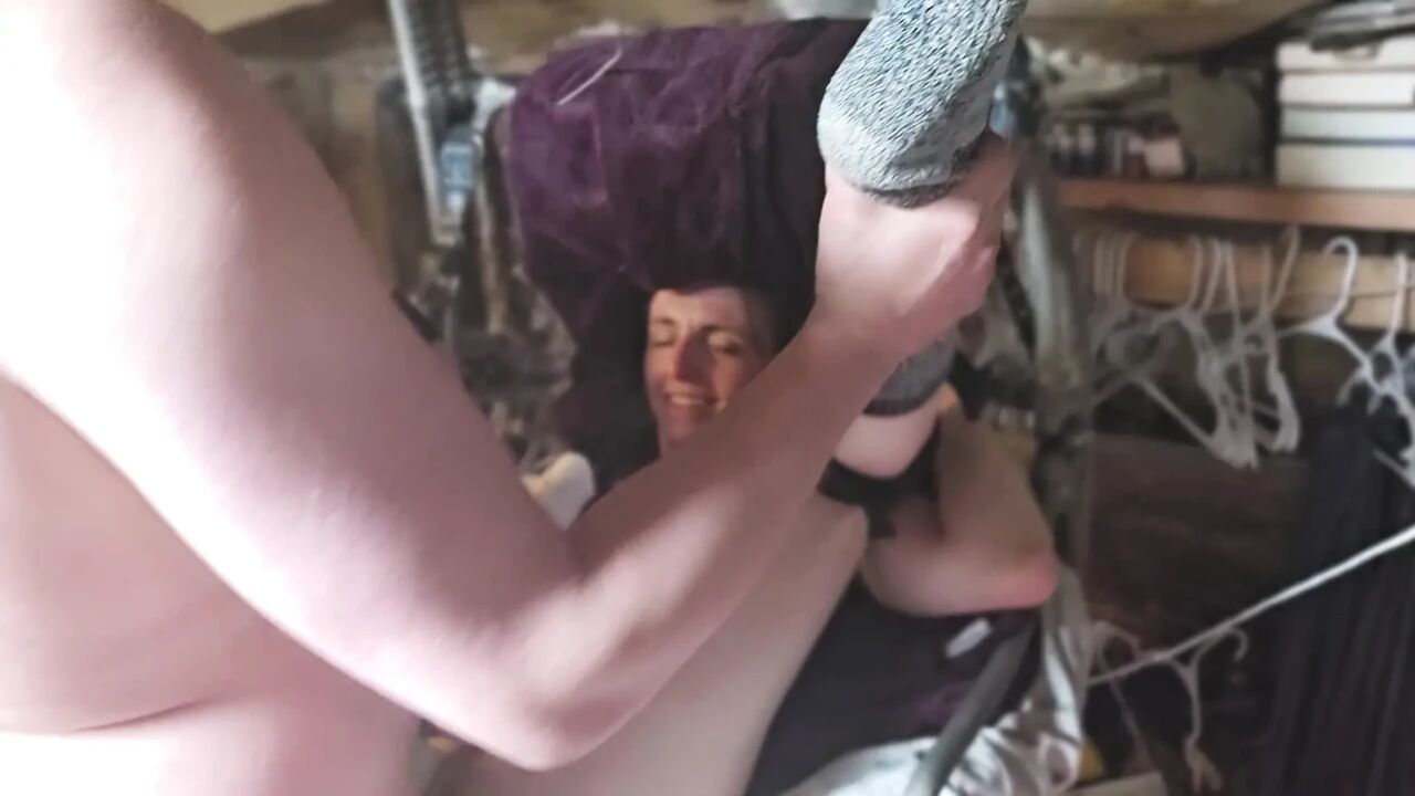 MILF Gets Pounded in Fuck Chair