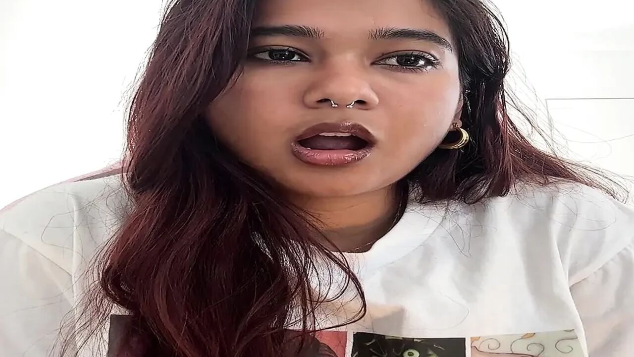 Hot Desi Mia Z reacts to hentai