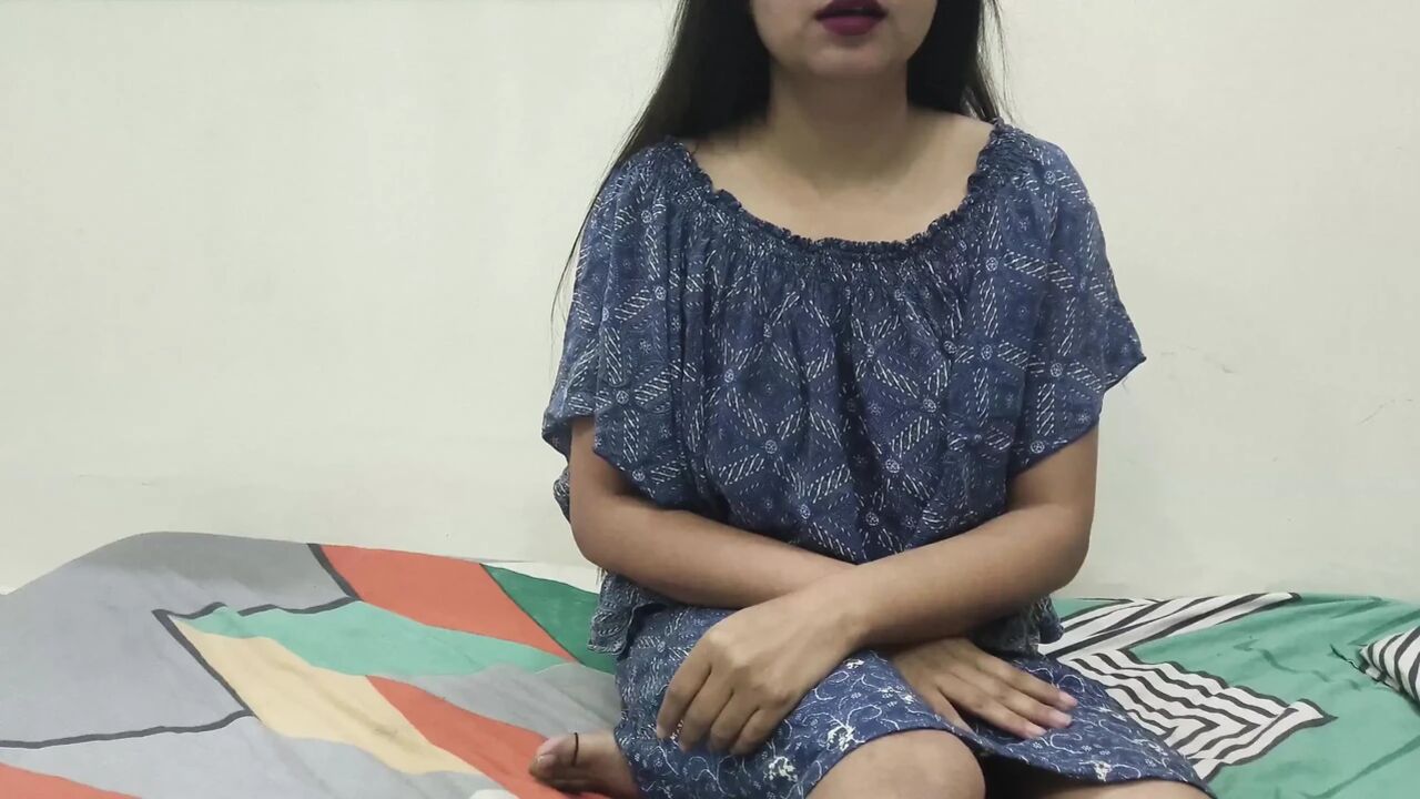 Horny Indian Saara Masturbating Her Self Very Very Hot XXX Video