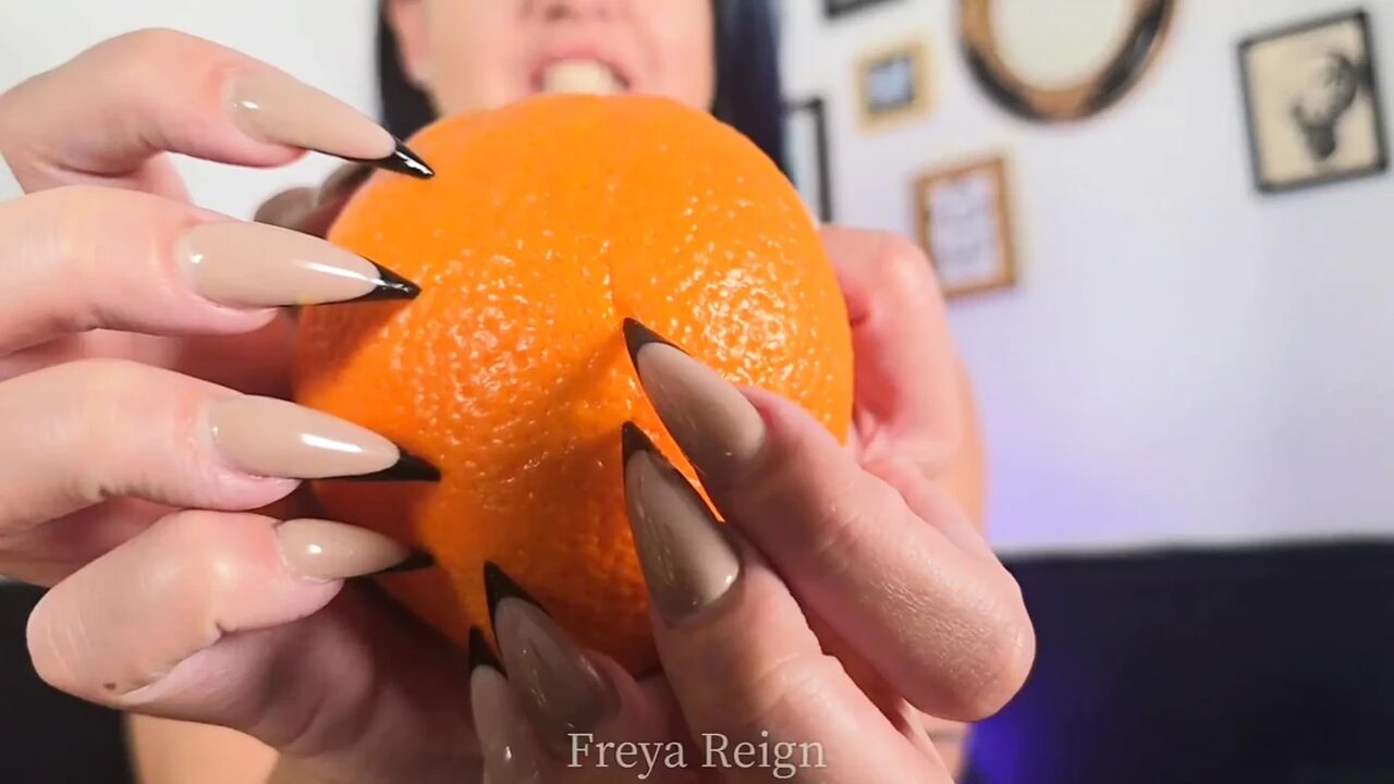 Scratching Sharp Long Nail Fetish JOI
