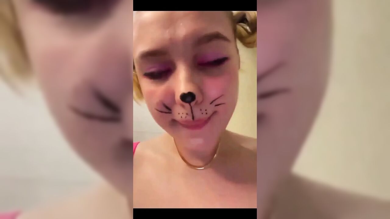 Hot Amateur Play with Pink Pussy