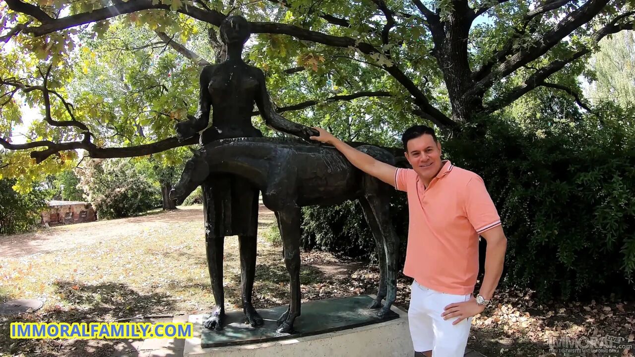 Claudia Bavel CURVY GIRL w BRACES gets ACCIDENTAL CREAMPIE – Immoral Family 4k