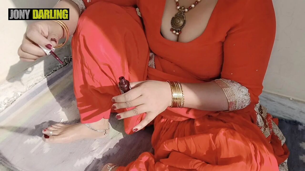 Punjabi Bhabhi painted her nail on roof