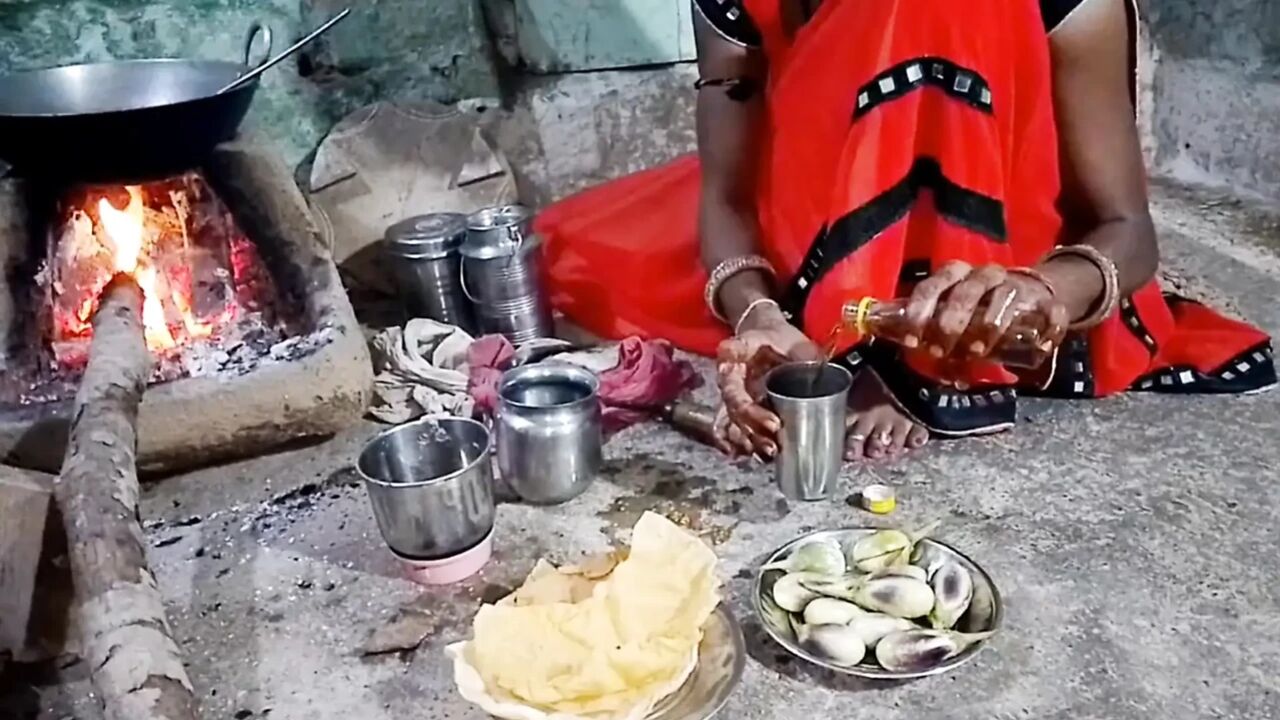 16" Bada Desi Bhabhi Ki Chudai