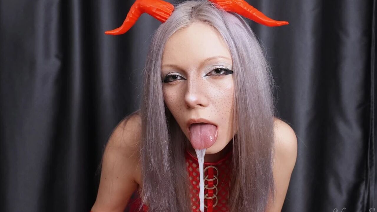 Succubus Sucks Liters of Sperm From a Dragon Dildo - Deep Throat!
