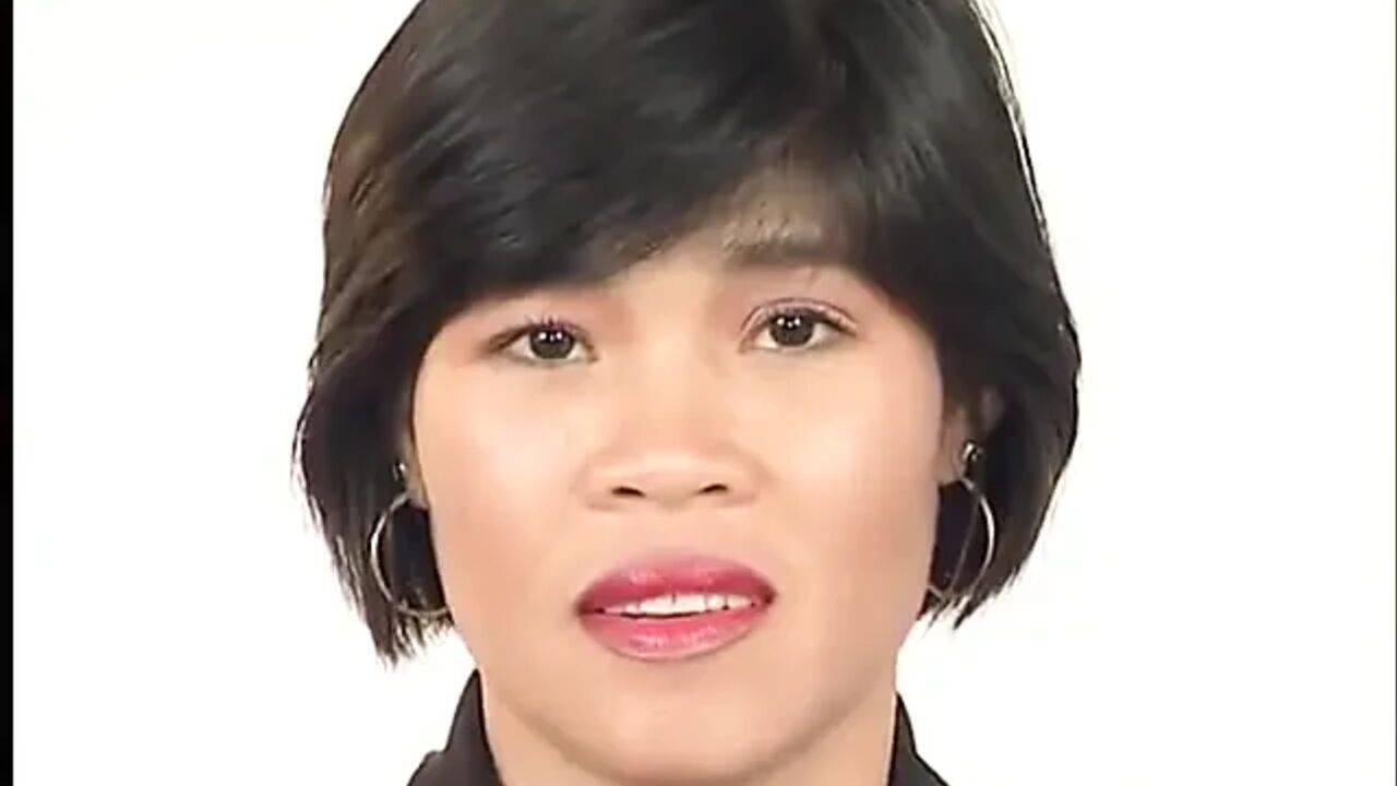 Asian chick toys her cunt and blows hard cock at the casting