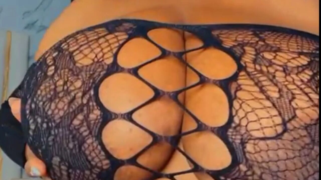 SEDUCING WITH MY TITS AND BODY