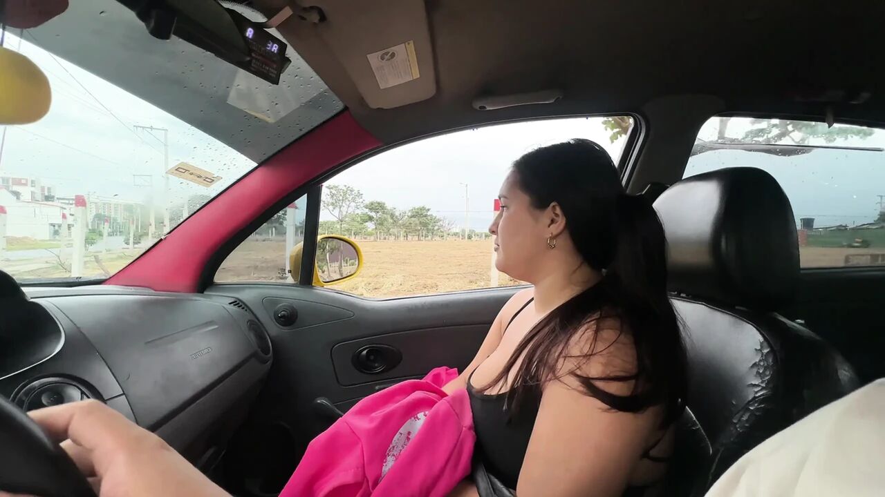 Latin Girl Has Hot Sex with a Taxi Driver, Instead of Paying for the Service I Take Him to My House to Give Me a Hard Fuck