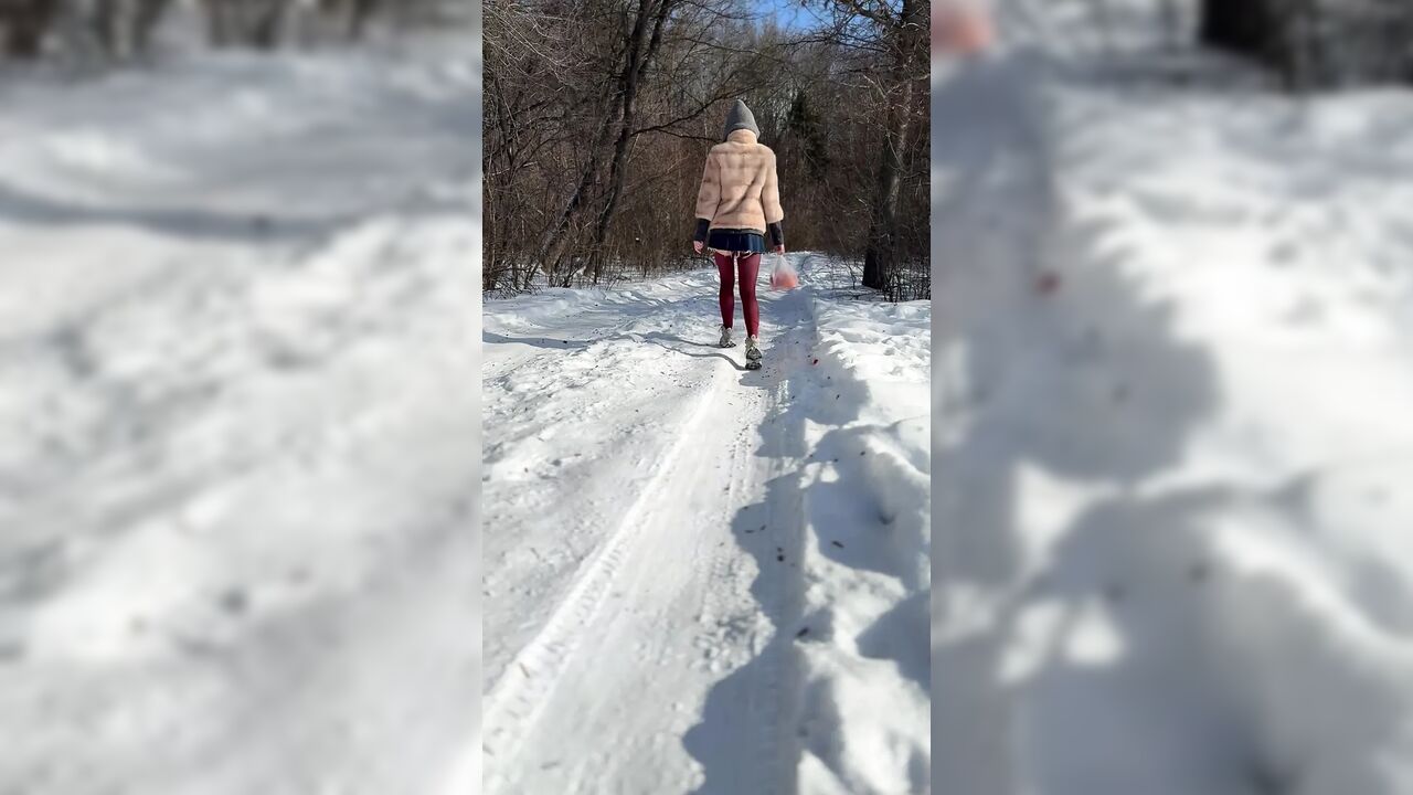 I pick fruit without panties in the snow