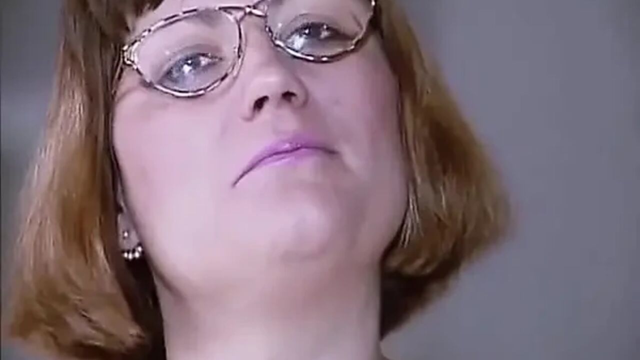 Curvy Mature Lady From Germany Playing Withe Her Pussy on Casting