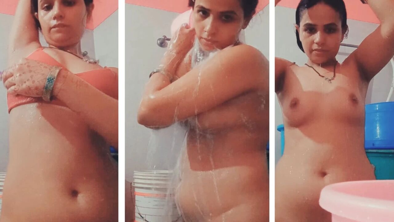 Sexy Indian Girl Shower