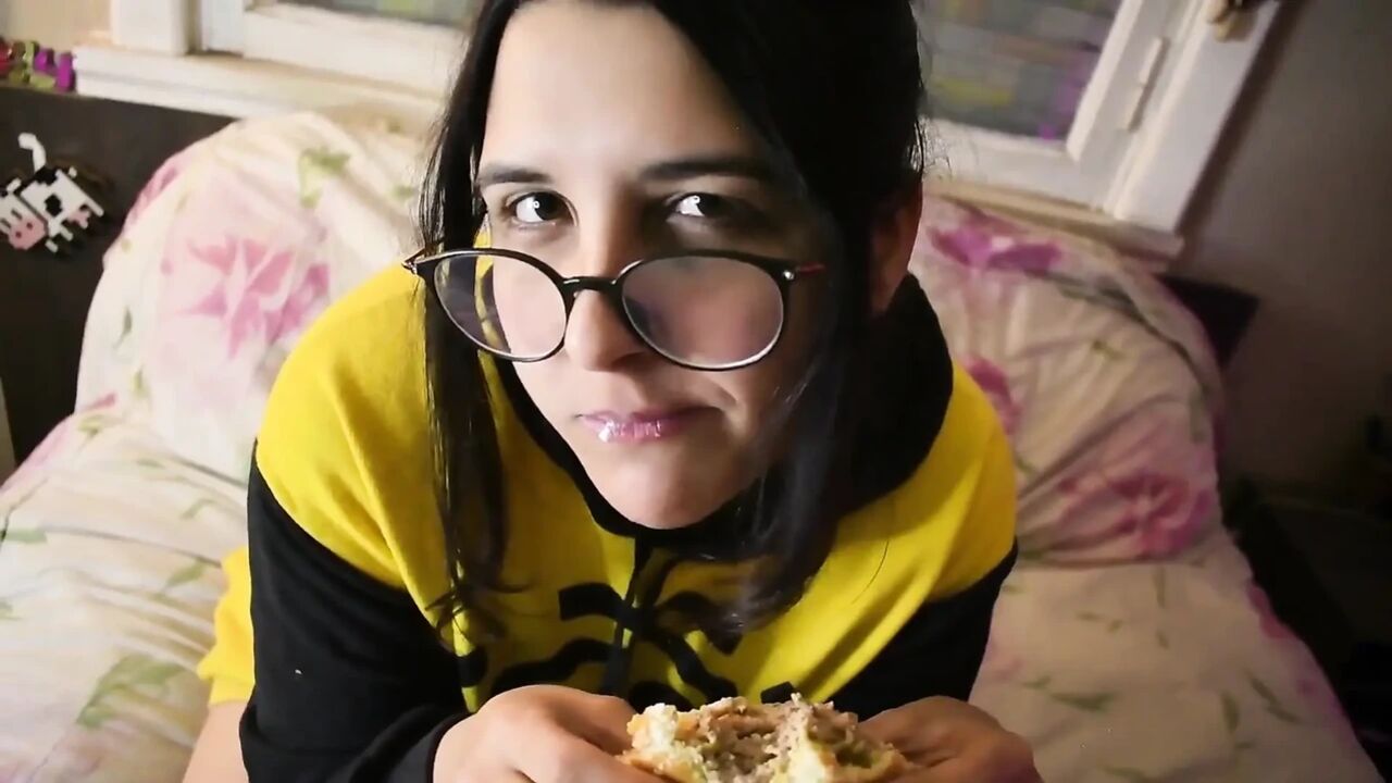 JOI Wanking at Me While Eating a Burger - Bunny Looner