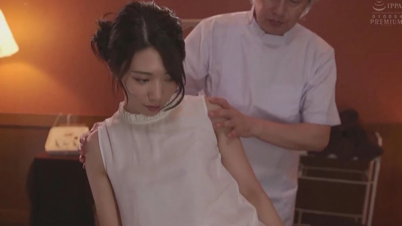 Beautiful Ass Young Wife Thick Old Man Is Squid in Aphrodisiac Massage 1