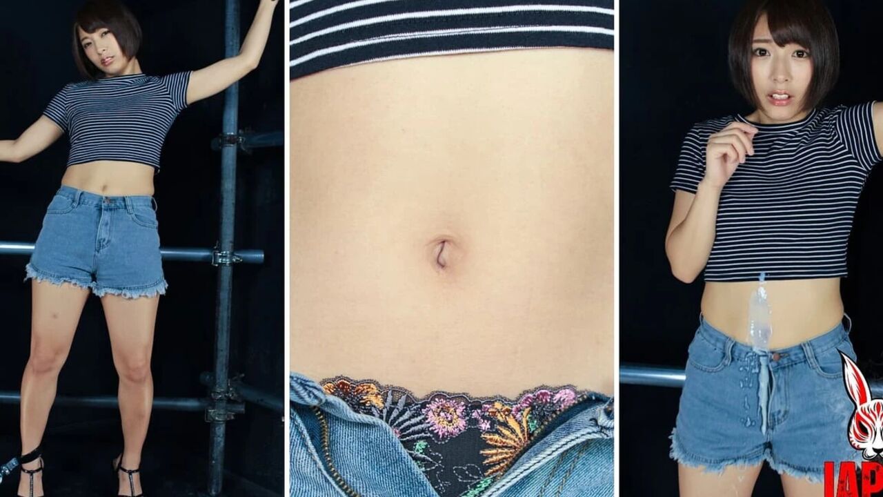 Restrained Miku Abeno's Navel in the Dark
