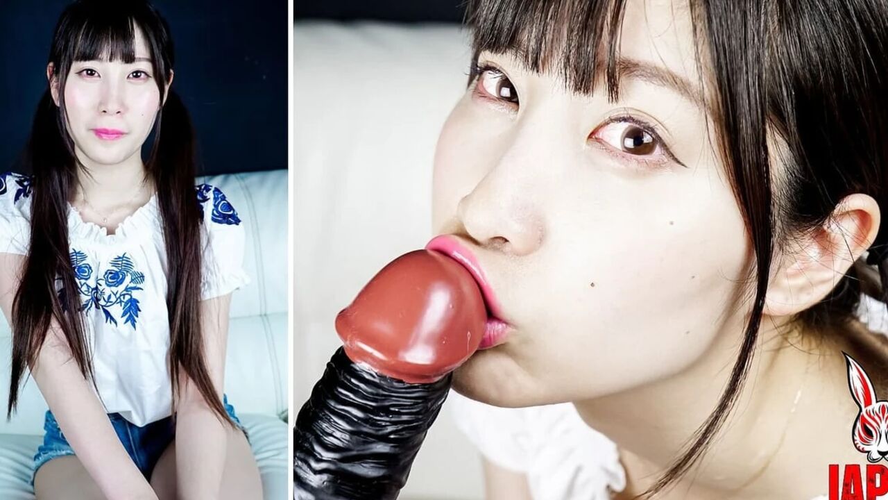 Sweet Seduction: Momona's Tempting Lips