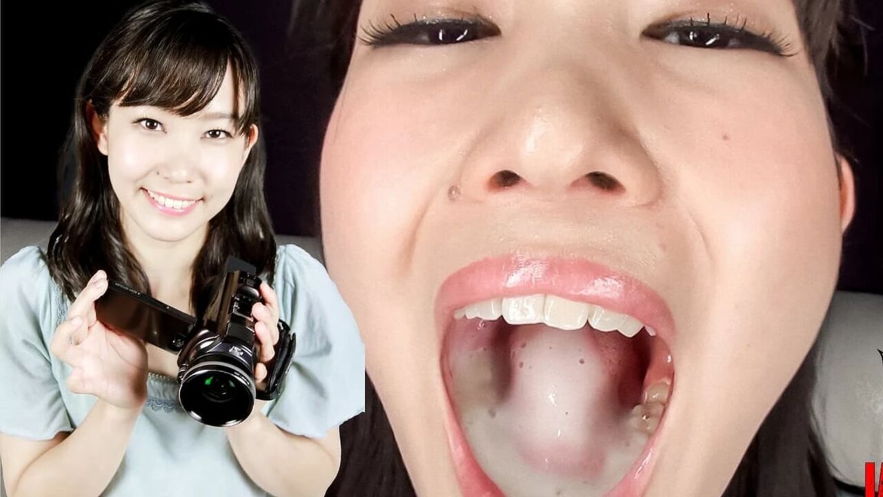 Yui's Tease - a Selfie Seduction