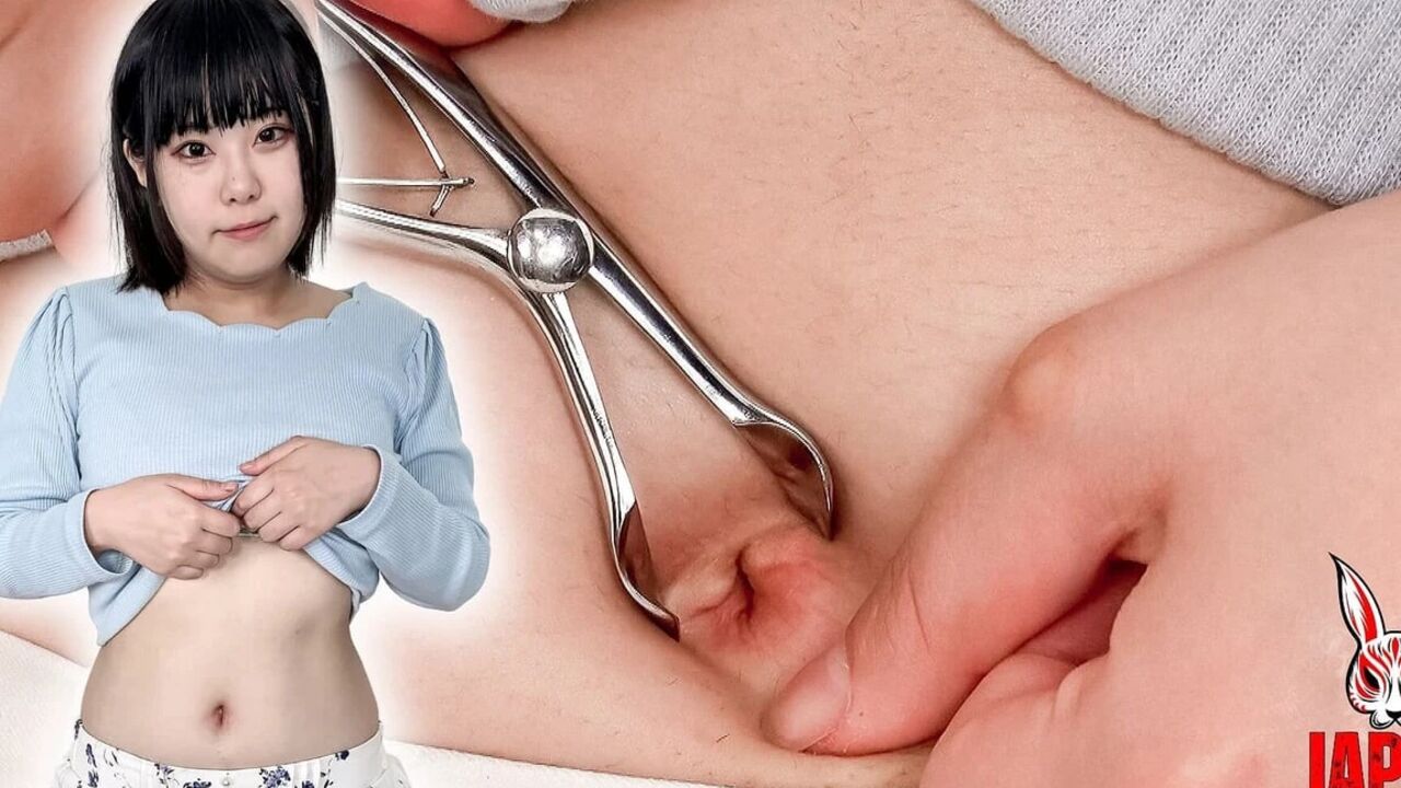 Niko's Intimate Navel Cleaning Session