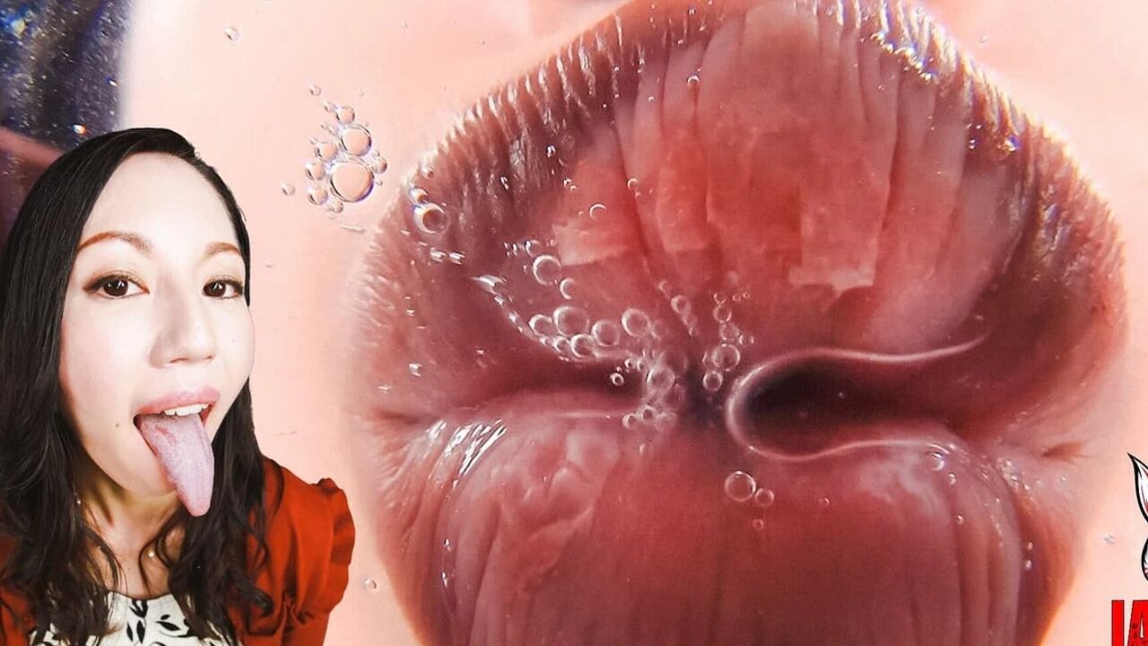 Sensual Tongue Play: Rei Tokunaga's Mesmerizing Performance!