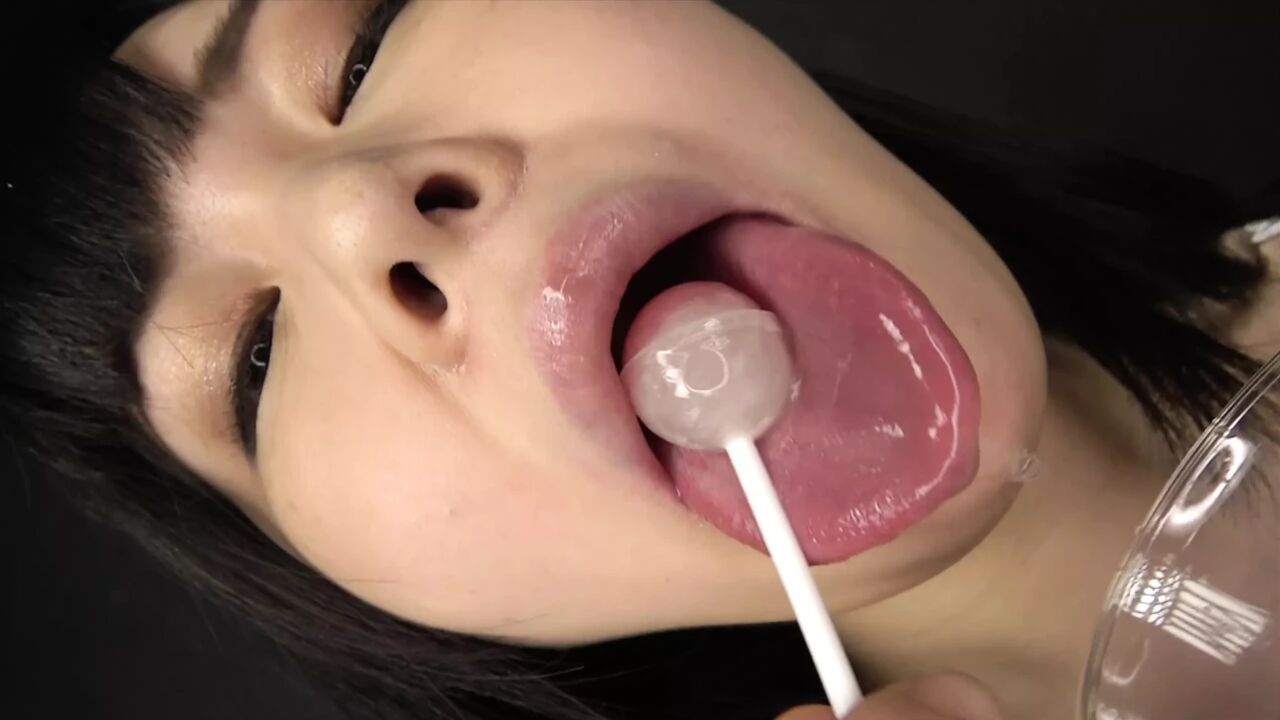 Tongue Observation & Saliva Fetishism with Ena Yuzuriha