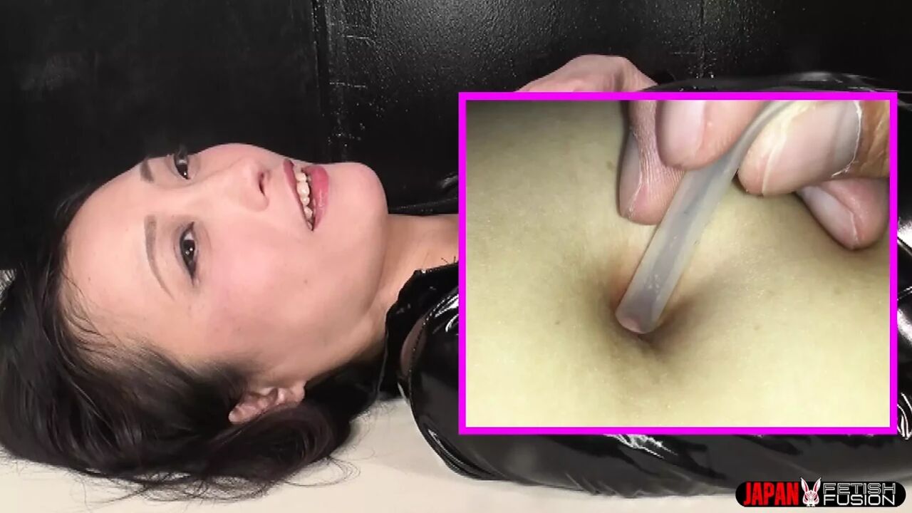 Hana Kano - Extreme Belly Button Exploration Part 2: Suction and Microscopic Observation