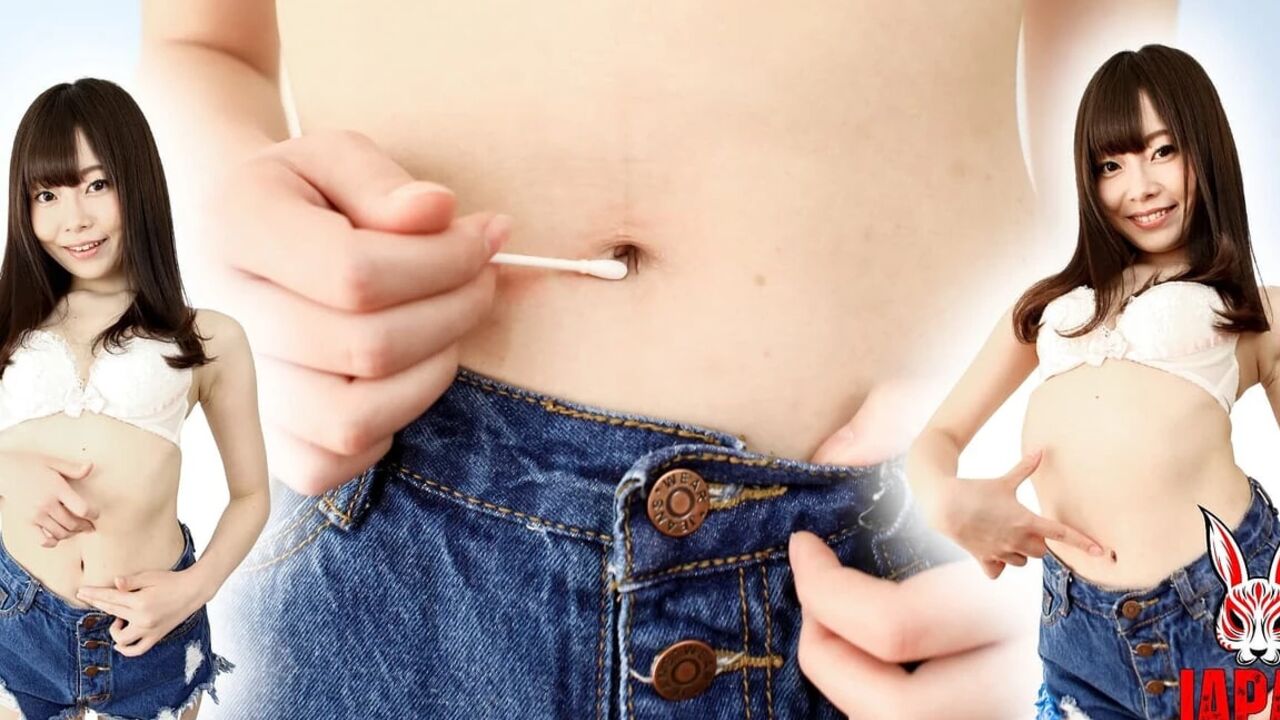 She Cleans It, Smells It, Smiles - Tae’s Belly Button Fetish POV