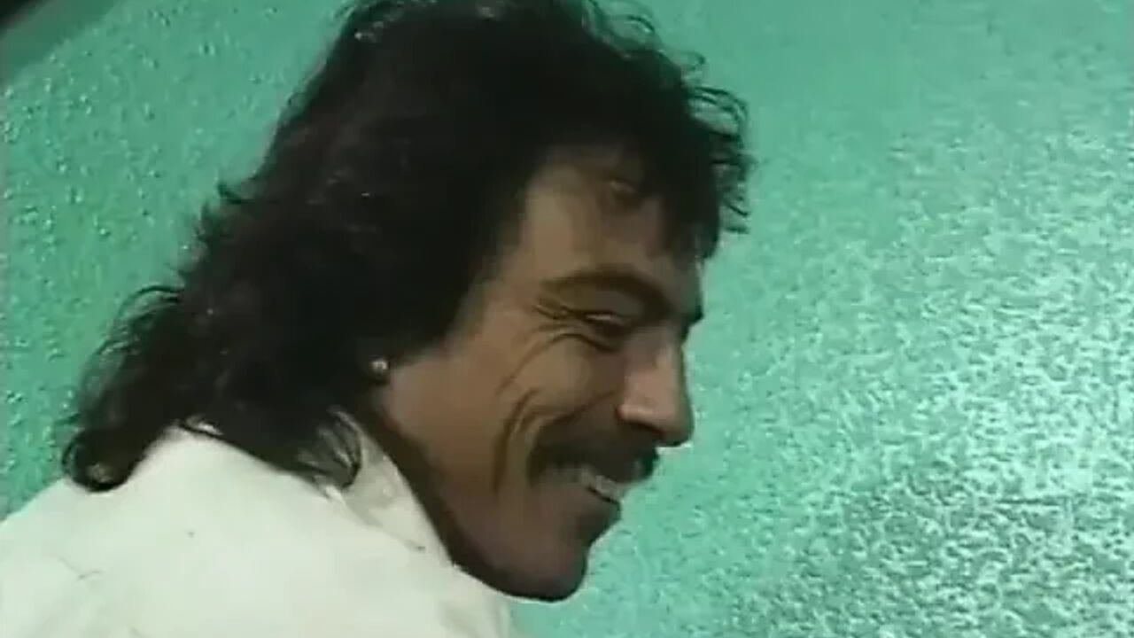 The Street Flirt Was Almost Broken off at the Last Second