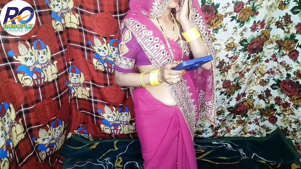 Desi sexy mausi fucked her own stepsister's stepson by becoming a mare and lifting her in the lap and putting the dick in the mouth and