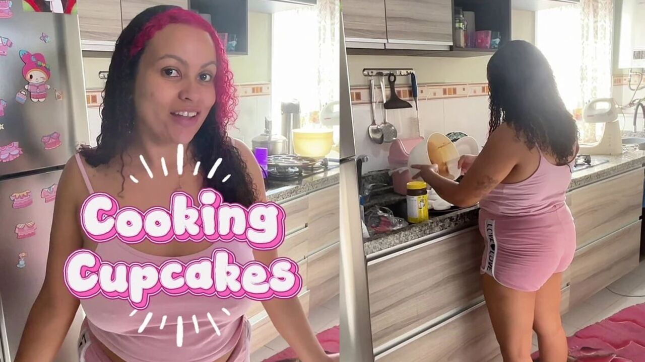 Chubby Girl Accidental Farting While Baking Cute Cupcakes