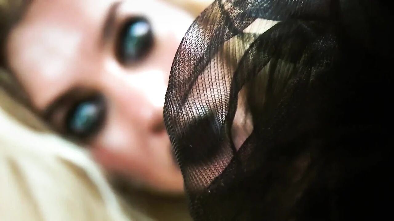 Dark mesmerize