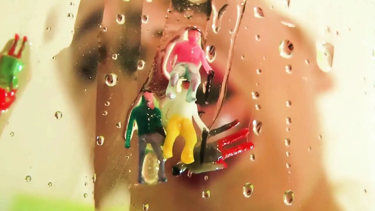 Unexpected Guest Become Giantess Food