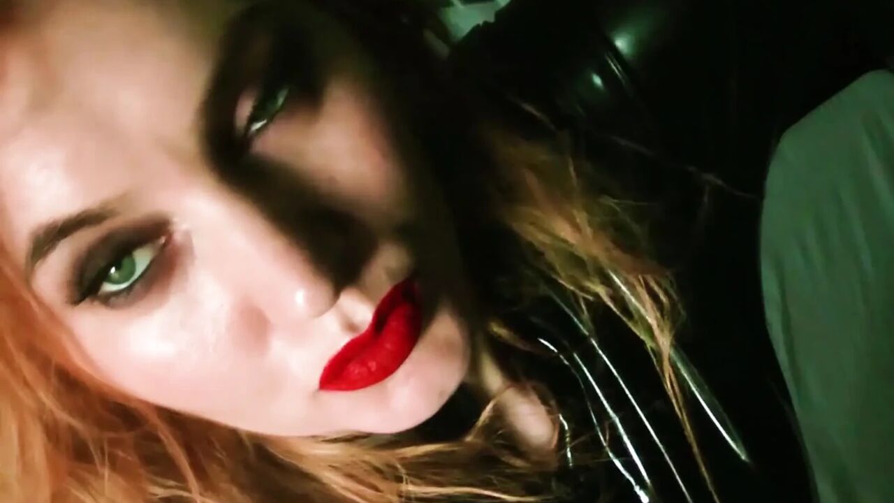 Overpowered Seductress