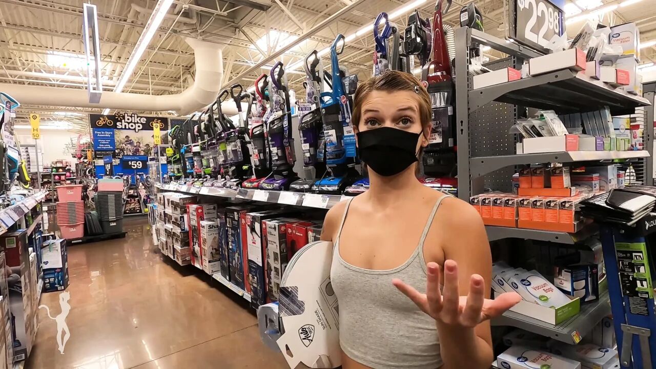 Biggest fan pays to fuck me