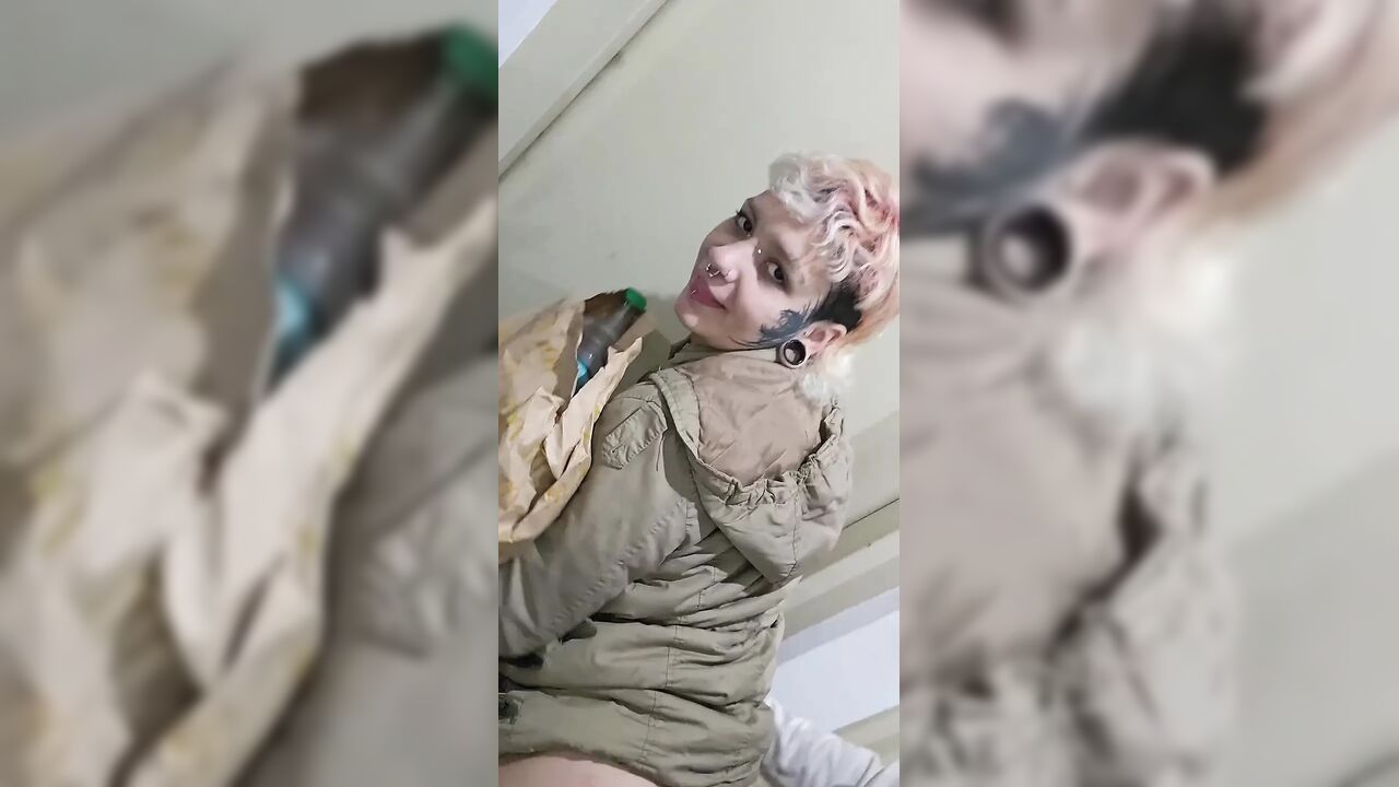 Argentinian Girl Has Sex in the Parking Lot