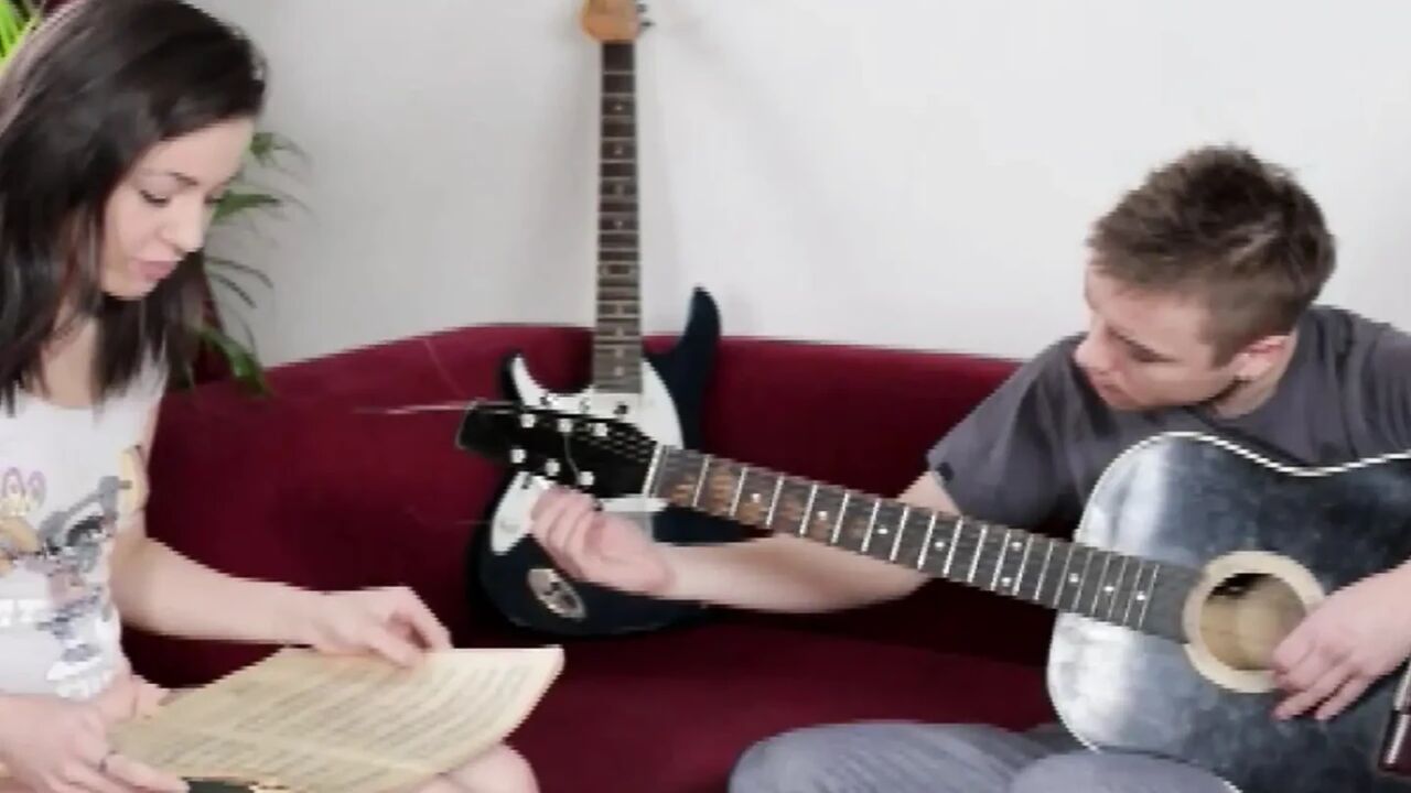 Young Nympho Begs for Rough Face Fucking