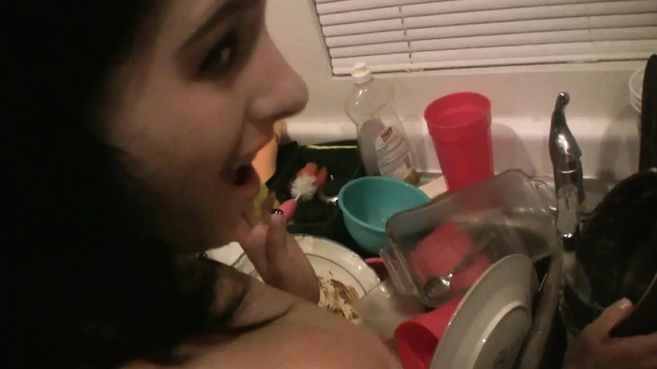 Silgle MILF Next Door Is Always Available for a Suck Blowjob and Cum!!!